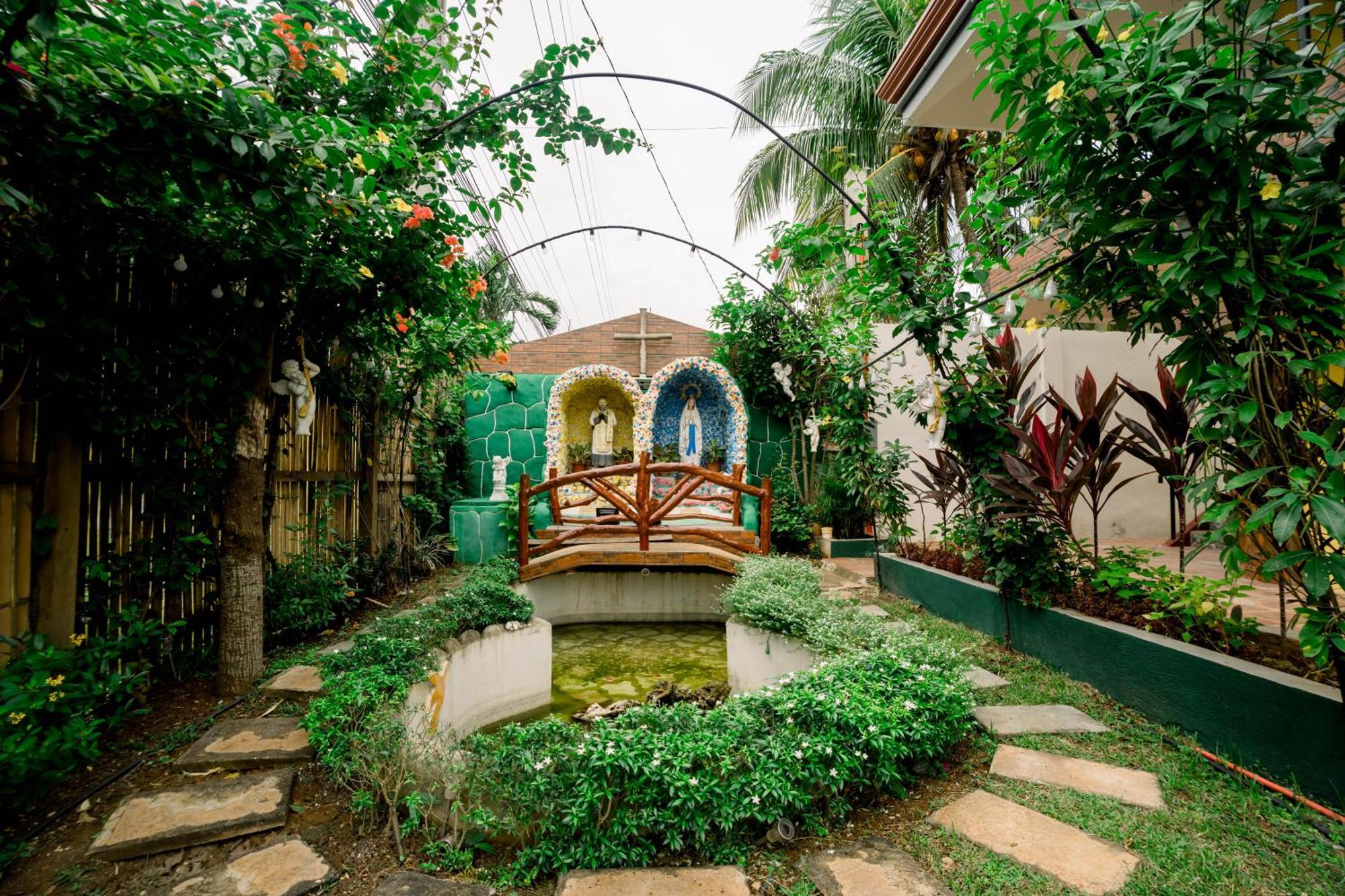 Villa Lourdes Resort Panglao Exterior photo